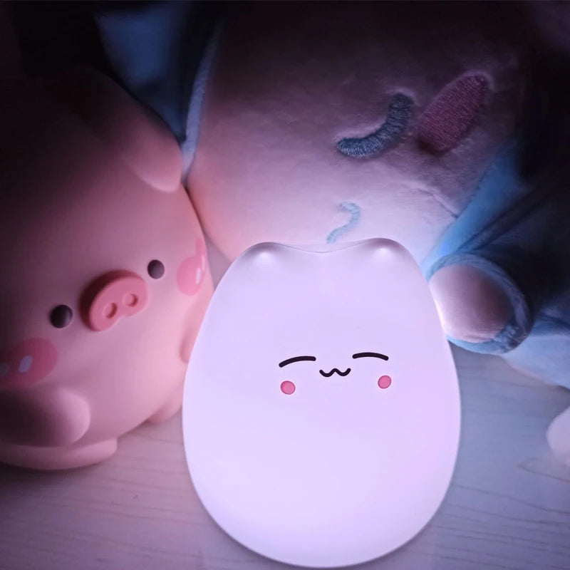 🐱 Mini Lampka Nocna Kotek – Dotykowa LED 7 Kolorów | Prezent Idealny